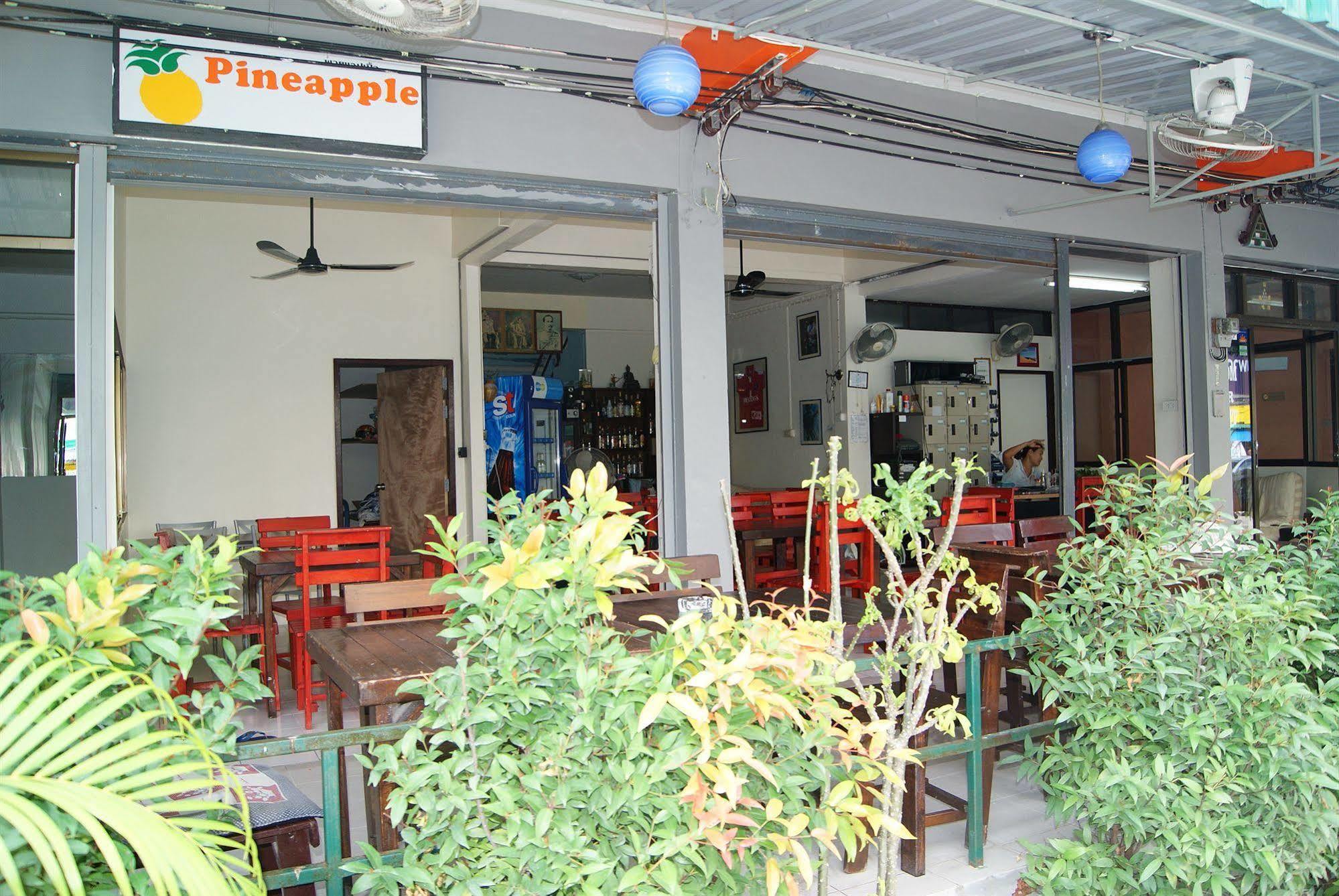 Pineapple Guesthouse Phuket Exterior photo