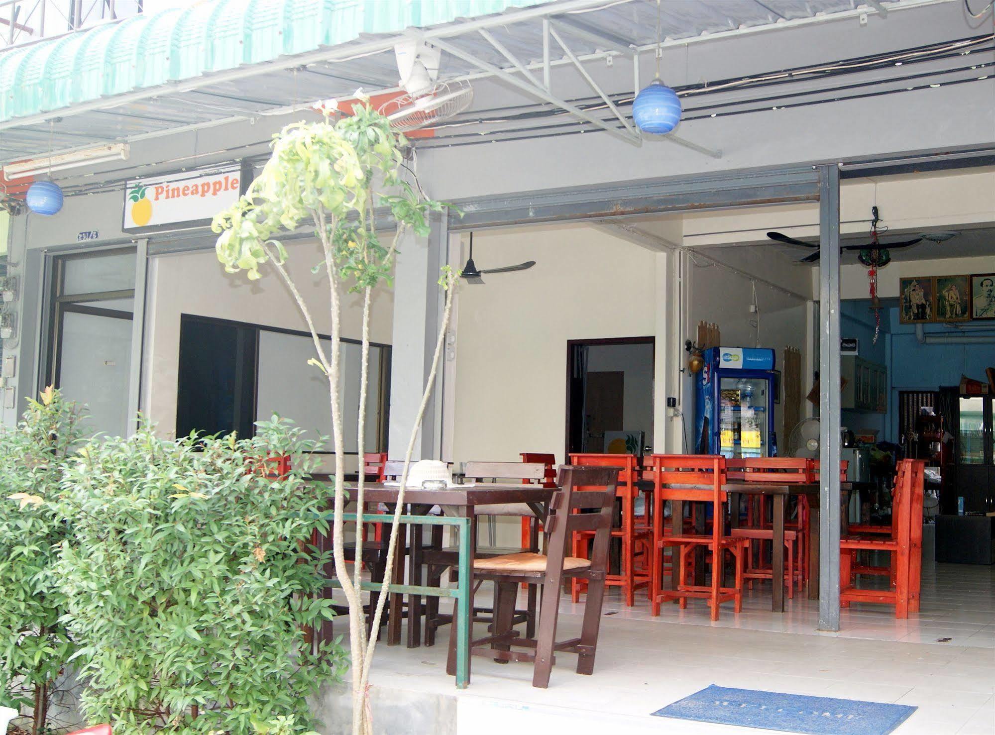 Pineapple Guesthouse Phuket Exterior photo